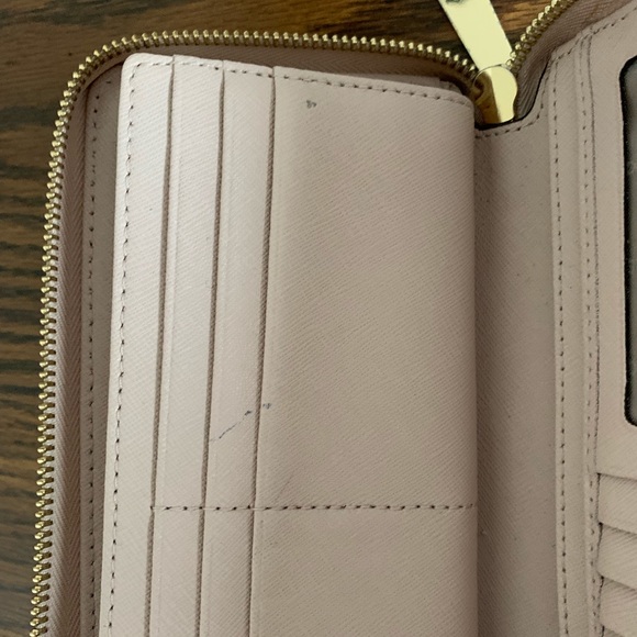 Michael Kors Leather Continental Wristlet - Picture 5 of 7